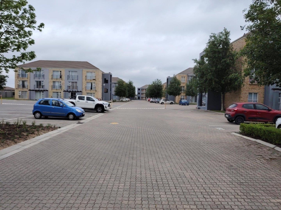 To Let 2 Bedroom Property for Rent in Buhrein Western Cape